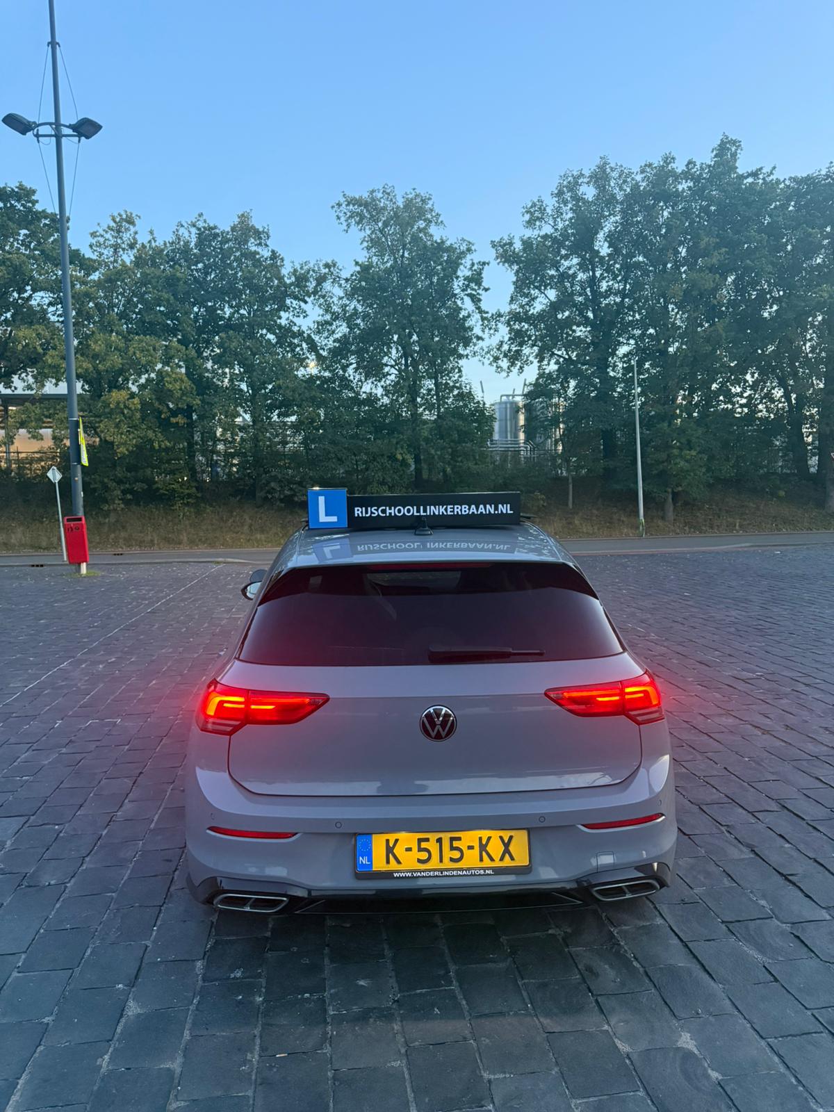 Lesauto van Rijschool Linkerbaan in Ensched